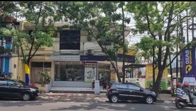 Rumah Prestisius di Kawasan Regol, Bandung, LB 400m², Harga 14,8 Miliar