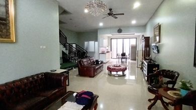 Properti Siap Pakai di Area Sarijadi, Bandung, LT 144m²