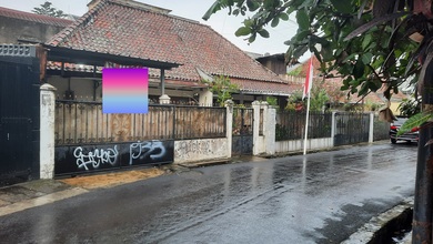 Penawaran Eksklusif, rumah Mewah di Regol, Bandung, LB 140m²