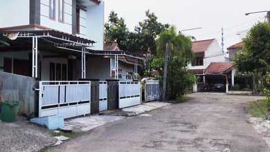 Kesempatan Rumah di Buah Batu, Bandung, LB 155m², Harga 1,9 Miliar