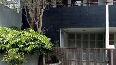 Kesempatan Eksklusif, rumah Prestisius di Setra Duta, Bandung, LB 350m²