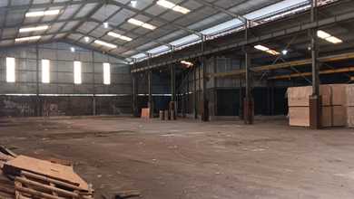 Dijual / Disewakan Gudang di Cipondoh Tangerang Luas bangunan 1500 M² PLN 41.200 Watt Akses kontainer 40 feet