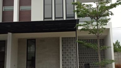 Kesempatan Rumah di BSB City, Semarang, LB 100m², Harga 2,4 Miliar