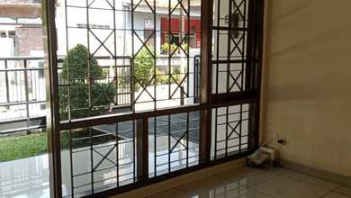 Rumah Prestisius di Kawasan Semarang Tengah, Semarang, LB 180m², Harga 13,5 Miliar