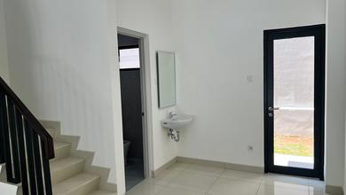 Disewakan Ruko 3 Lantai Rapi Bagus di BSD, Tangerang Selatan