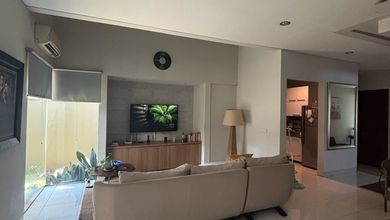 Hunian Elite di Kawasan BSD, Tangerang Selatan, LB 200m², Harga 5 Miliar