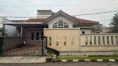 Rumah Minimalis Disewakan di Villa Melati Mas, Tangerang Selatan, Harga Ekonomis