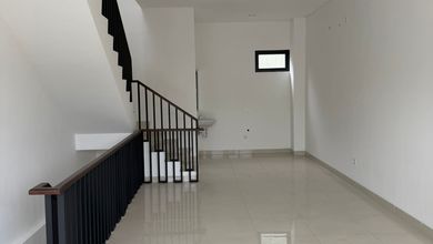 Dijual Ruko Bagus 3 Lantai di BSD, Tangerang Selatan