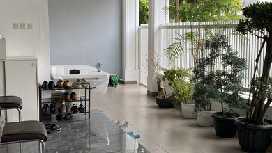 Kesempatan Eksklusif, rumah Mewah di Bintaro, Tangerang Selatan, LB 240m²