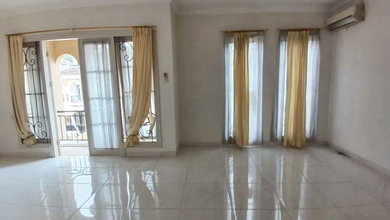 Dikontrakkan Rumah Terjangkau di BSD, Tangerang Selatan, LT 300m²