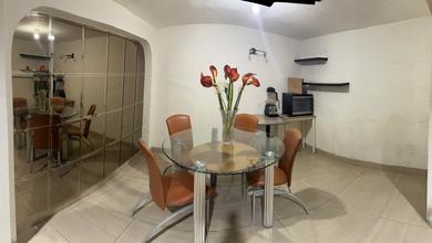 Rumah Prestisius di Kawasan Tomang, Jakarta Barat, LB 225m², Harga 3,95 Miliar