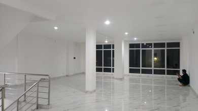 Disewakan Ruko Gandeng Sunter 3 Lantai Lokasi Strategis Parkir Luas Ruko Siap Huni Cocok Untuk Kantor Tempat Usaha Kursus Gym 