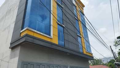 Ruko Gandeng Pinggir Jalan Besar Medan