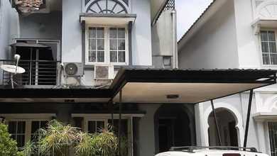 Rumah Dijual di Legenda Wisata, Bogor, LB 240m², Harga Terbaik!
