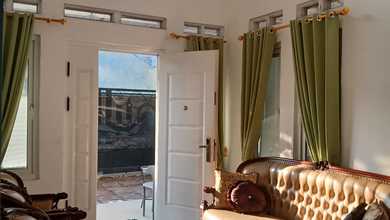 Rumah Siap Pakai di Area Pondok Gede, Bekasi, LT 160m²