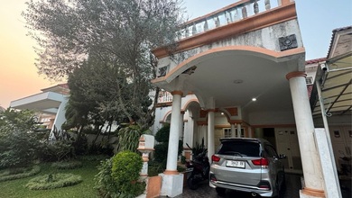 Rumah Mewah di Kota Wisata, Bogor, 3 Kamar Tidur, LT 202m²