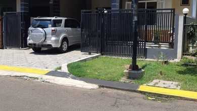 Jual Rumah Nyaman di Legenda Wisata, Bogor - LT 180m²