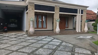 Hunian Mewah di Mangunsari, Semarang, 3 Kamar Tidur, LT 931m²