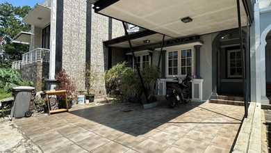 Dijual Rumah Strategis di Kota Wisata, Bogor - LT 119m²