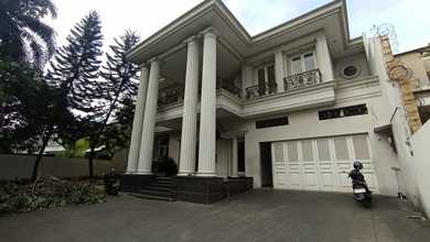 Rumah Mewah di Pondok Pinang, Jakarta Selatan, 5 Kamar Tidur, LT 706m²