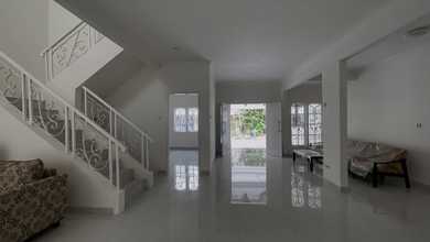 For Sale rumah Premium di Kota Wisata, Bogor - LT 180m²