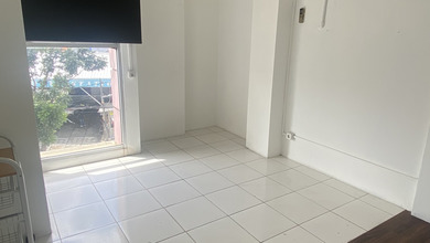 Sewa Ruko Lokasi Strategis di Pinggir Jalan Besar Petogagan, Kebayoran Baru - Jakarta Selatan