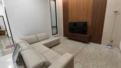Rumah Elegan di Kota Baru Parahyangan, Bandung, 5 Kamar Tidur, LT 560m²