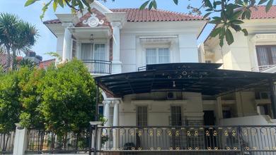 Dijual rumah Mewah di Cakung, Jakarta Timur - LT 180m²