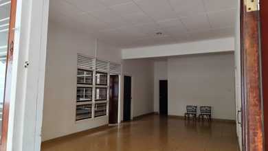 Rumah Sewa Murah Lokasi Senayan, Jakarta Selatan, LB 200m²