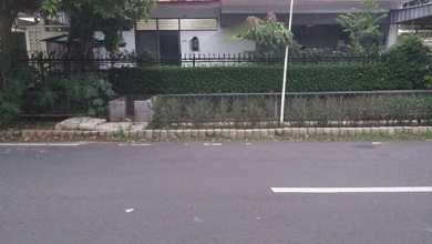 Penawaran Eksklusif, rumah Prestisius di Cempaka Putih, Jakarta Pusat, LB 200m²