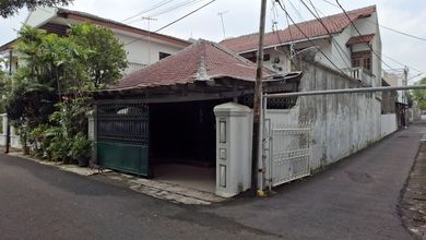 Dijual rumah Eksklusif di Tebet, Jakarta Selatan - LT 224m²