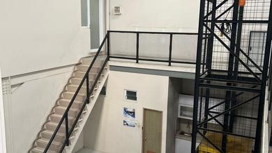 Disewakan Gudang Fully Furnished Siap Pakai di Bizpark 3 Kranji, Kota Bekasi