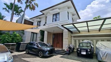 Rumah Elegan di Cipete, Jakarta Selatan, 4 KT, LT 1350m²