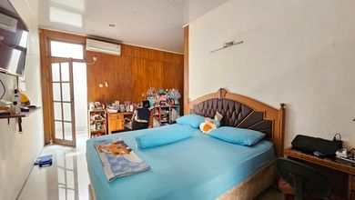 Hunian Elegan di Klender, Jakarta Timur, 5 KT, LT 273m²