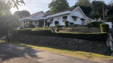 Rumah Area Luxury Gajah Mungkur, Semarang - Harga Terbaik 17 Miliar