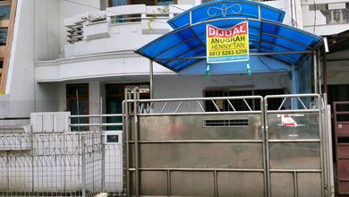 Jual Rumah Strategis di Green garden, Jakarta Barat - LT 144m²