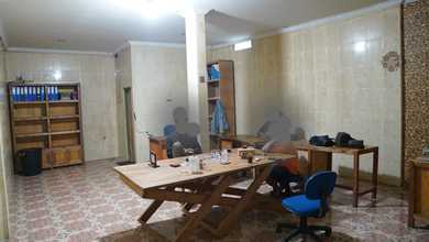 Gudang Pinggir Jalan Raya