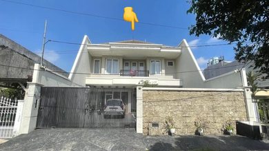 Dijual rumah Mewah di Dukuh Pakis, Surabaya - LT 415m²