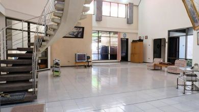 Hunian Mewah di Kawasan kertajaya, Surabaya, LB 500m², Harga 7,9 Miliar