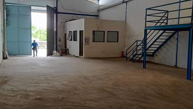 DISEWAKAN GUDANG Mutiara Margomulyo, Dkt Manukan, Kandangan