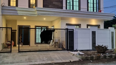 Promo Rumah di Jemursari, Surabaya, LB 150m², Harga 2,35 Miliar