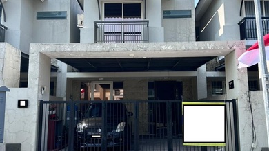 Kesempatan Rumah di Pondok Tjandra, Sidoarjo, LB 110m², Harga 1,8 Miliar