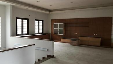 Dikontrakkan Rumah Murah di Ambengan, Surabaya, LT 656m²