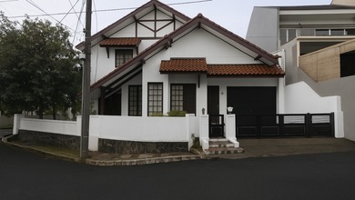 Hunian Mewah di Cinere, Depok, 5 KT, LT 385m²