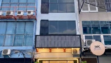 Dijual Cepat Ruko 4 Lantai Premium - Manyar Kertoarjo