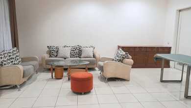 Disewakan Rumah Murah di Karawaci, Tangerang, LT 194m²