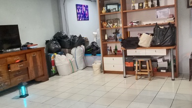 Rumah Sewa Nyaman Lokasi Senen, Jakarta Pusat, LB 240m²