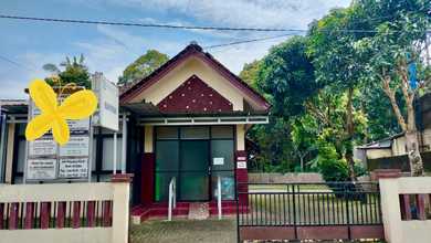 Rumah Elegan di Mangunsari, Semarang, 13 Kamar Tidur, LT 1840m²