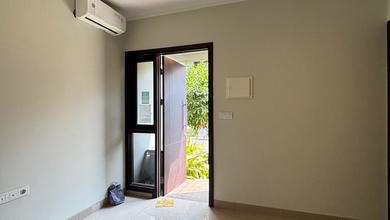 Disewakan Rumah Murah di Summarecon Crown Gading, Bekasi, LT 55m²