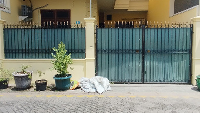 Rumah Unfurnished Daerah Strategis Daerah Simokerto